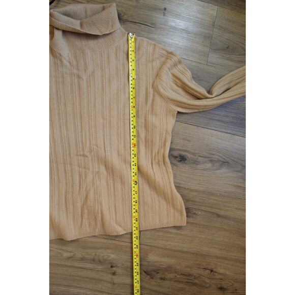 Lord & Taylor 100% Cashmere Ribbed Turtleneck Sweater Camel Beige Women’s Size M - Picture 6 of 7